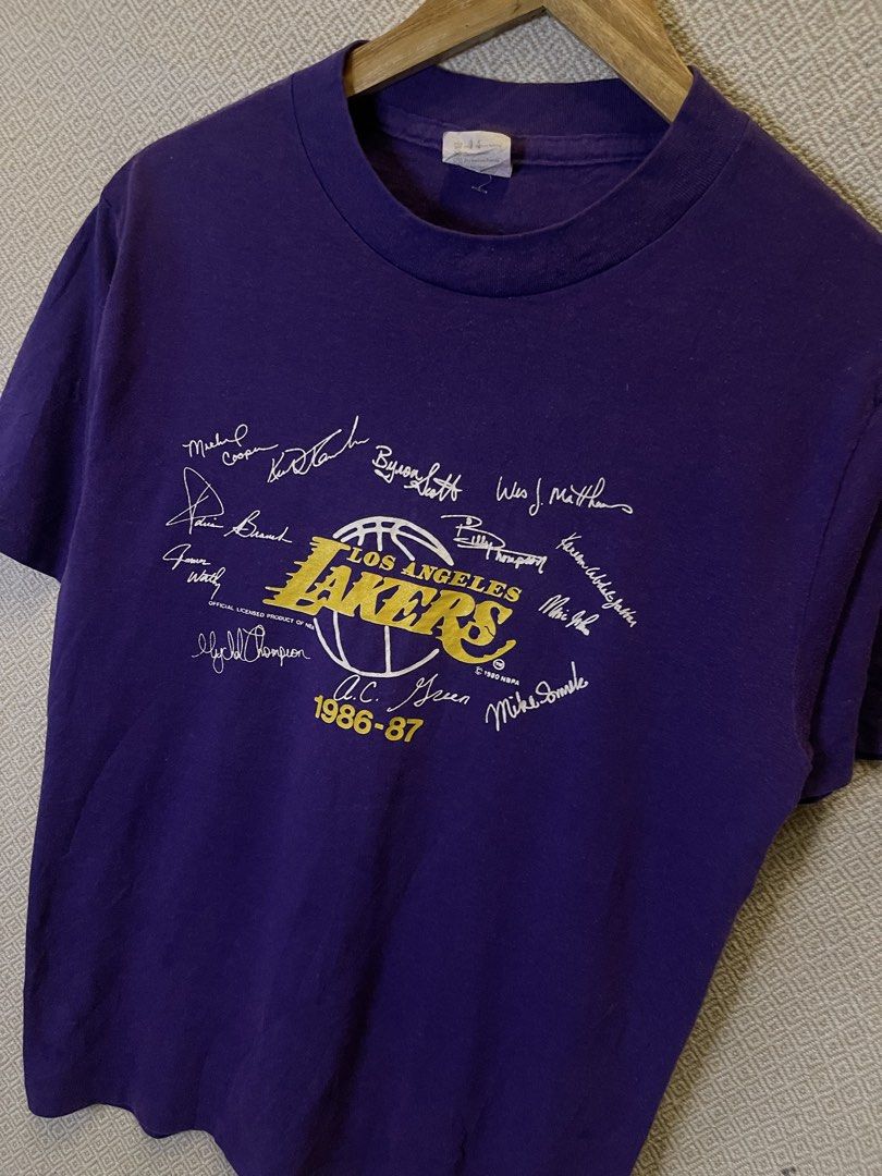 Rare vintage 80s lakers tee (Category: Tshirts & Polo Shirts ) located in Manila. Submitted by hypestock_mnl (Listing ID 1465198639, Image 2). Description: - stylish - perfect for casual wear - great fit - in good condition - minimal signs of usage - 9/10 - money worth! - see pics for details/issue.