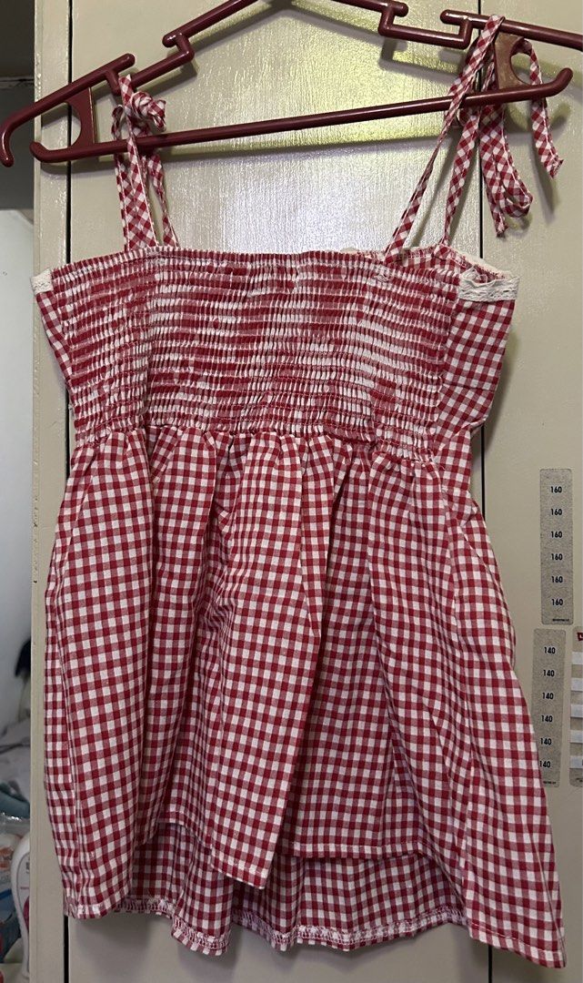 Red Casual Plaid Lace Button Tank Rop (Category: Sleeveless) located in Manila. Submitted by lueur000 (Listing ID 1465352304, Image 2). Description: Small Length - 44/17 Bust - 68/27 Stretchable.