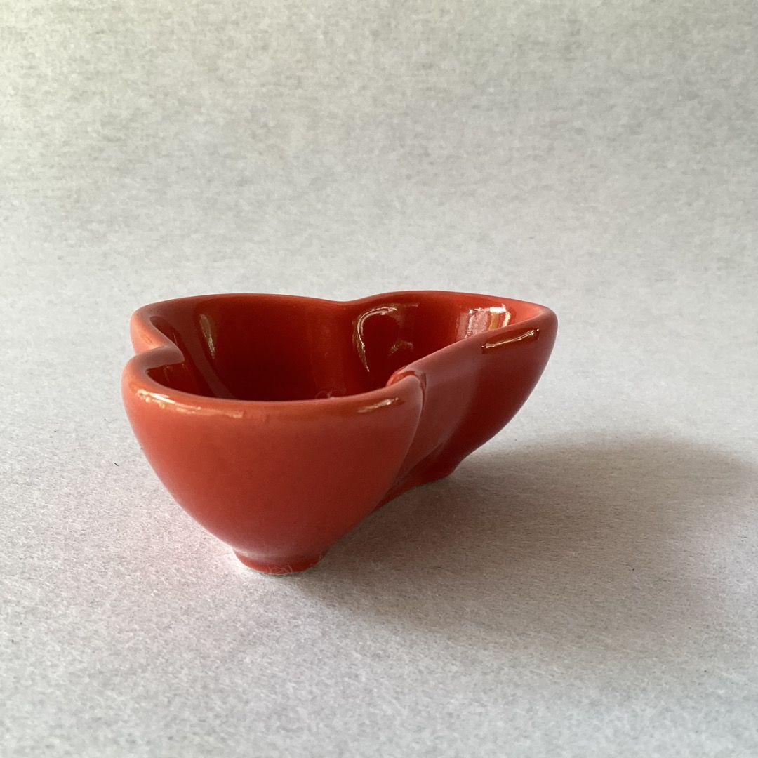 Red Dish (Category: Dinnerware & Cutlery) located in Davao. Submitted by atbpshop192593 (Listing ID 1465349897, Image 2). Description: Php30 Red Dish H: 1.2 inches L: 3.5 inches W: 2 inches Please REVIEW PHOTOS We use 100% repurposed packaging materials SF starts at Php70 via Flash Express First to pay .
