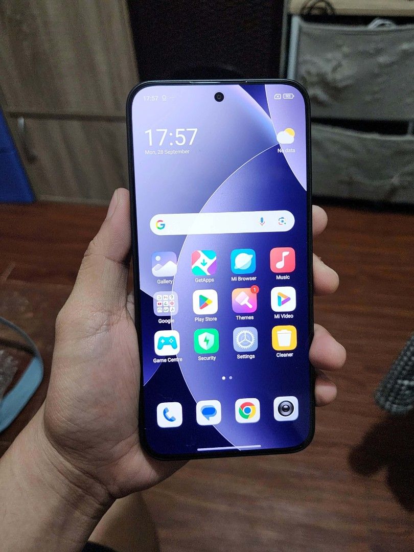 Redmi Note 15 Pro 5G (Category: Xiaomi) located in Quezon City. Submitted by minimalist.man (Listing ID 1465283740, Image 2). Description: Redmi Note 15 Pro 5G 512GB Unit w/ TG and carbon film installed, Xundd case, and original 67W charger Shell visayas avenue meet up.