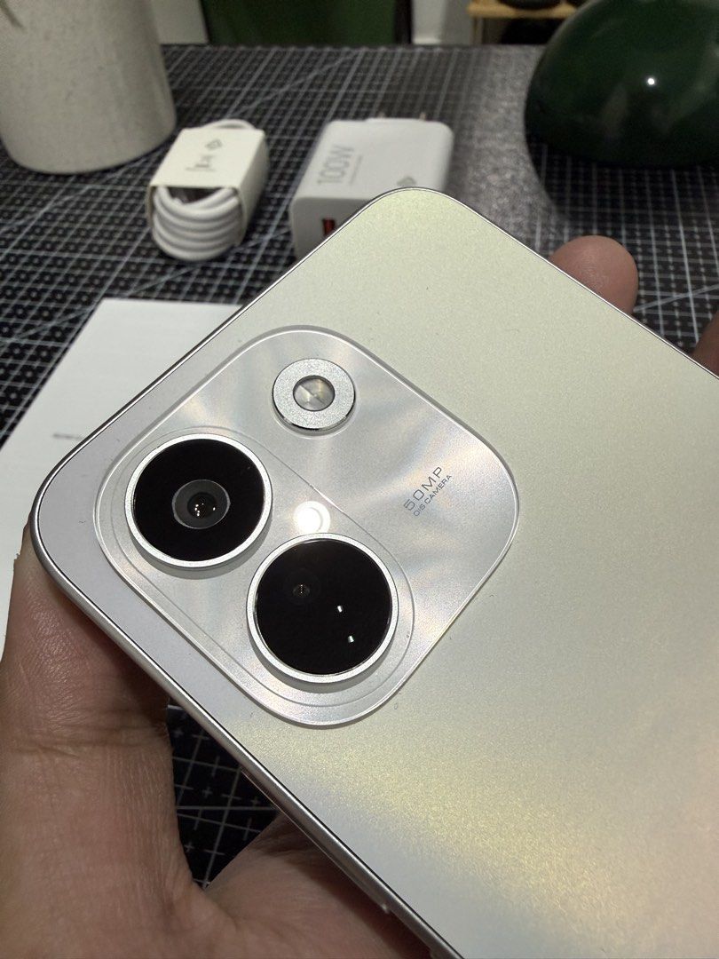 Redmi Note 17 Pro Max (Category: Xiaomi) located in Manila. Submitted by hironos (Listing ID 1465362929, Image 3). Description: FOR SALE | Redmi Note 17 Pro Max BASA MUNA BAGO TANONG. Color: Cloud Blush 16GB RAM + 256GB ROM Good as new! Opened in September solely for an unboxing video. Only 1 battery cycle count and never used after filming. * Cloud Blush color * 16GB RAM + 256GB ROM * Complete with original box * Original charger (never been use