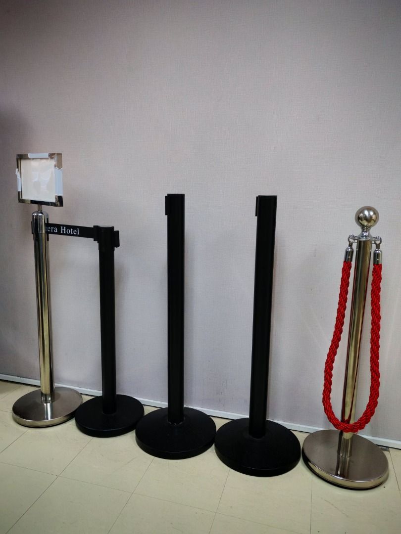 Retractable Stanchion Crowd Control Barrier Post , Ball type Stanchion (Category: Outdoor Furniture) located in Manila. Submitted by cyrenejoye (Listing ID 1465172484, Image 3). Description: - Premium stainless steel crowd control posts ideal for queues and pedestrian flow - Height: 36 inches | Tube diameter: 2 inches - Base diameter: 12.6 inches | Heavy-duty base weight: 8 kg for maximum stability - Available post finishes: Black, Silver, and Go