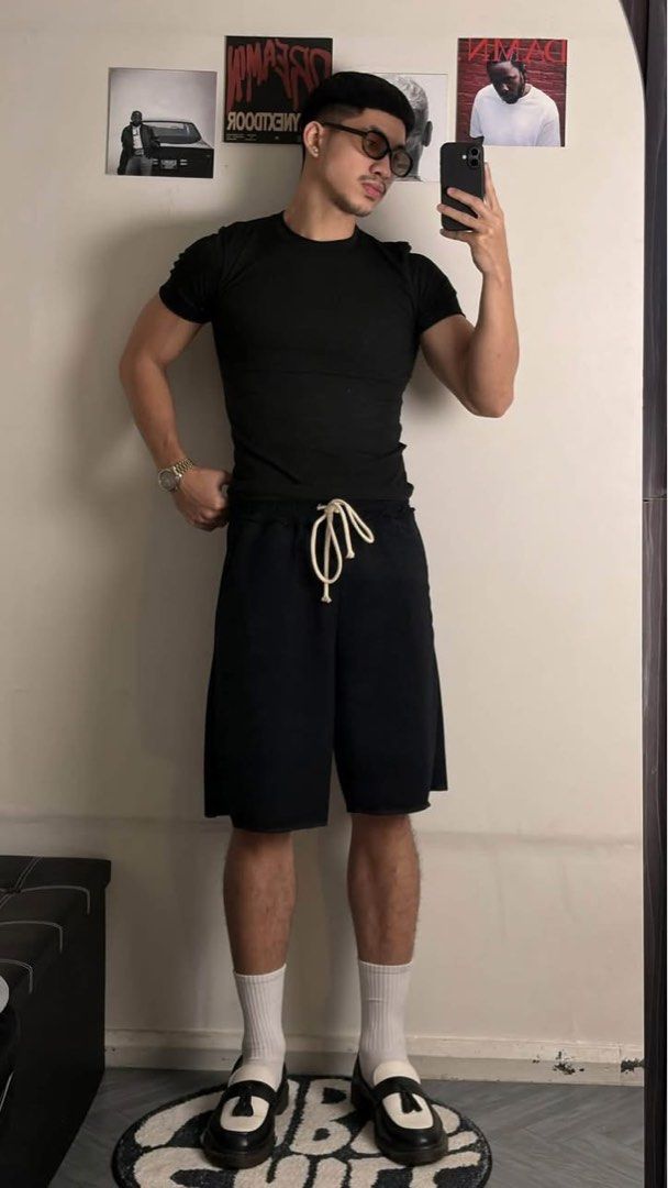 Reverse garter shorts (Category: Shorts) located in Meycauayan. Submitted by 4ms_collection (Listing ID 1465197239, Image 2). Description: Reverse garter 28-40 waist 13 inches leg hole 23 inches length.