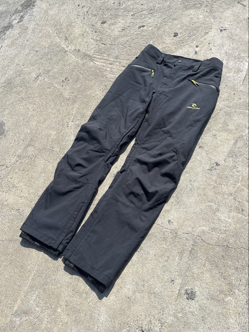 Rip Curl Ski Pants (Gum Series) (Category: Trousers) located in San Fabian. Submitted by eondele (Listing ID 1465220499, Image 3). Description: Rip Curl Ski Pants (Gum Series - Ecole De Ski) waist: 34 length: 43 leg opening: 9.5-11 m on tag, can fit large excellent condition color rate 10/10 no issue 1500 + sf pangasinan loc.