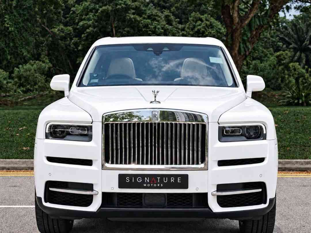 Rolls-Royce Cullinan 6.75 V12 (A) (Category: Used Cars) located in Singapore. Submitted by signaturemotors (Listing ID 1465236392, Image 1). Description: Showroom: 237 ALEXANDRA ROAD 237 Alexandra Road #02-04 Singapore 159929 Agent Unit! Low Mileage & Low Owner Count! Fully Maintained By Rolls Royce Singapore! Beautiful Color Combination Rolls-Royce Cullinan In Town! High ARF! High Specs! High Trade In Welcome! Full Loan Available! Contact Us Now