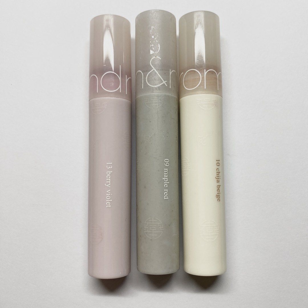 Rom&nd Romand Lipstick Liptint Glasting Tint (Category: Makeup) located in Cebu City. Submitted by slayful (Listing ID 1465227555, Image 1). Description: 100 each .