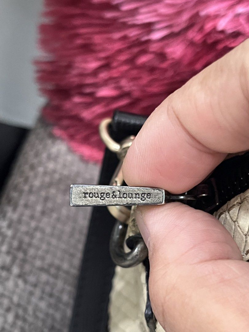 Rouge & Lounge Doctors Bag (Category: Cross-body Bags) located in Reina Mercedes. Submitted by beyondthebagsph (Listing ID 1465195914, Image 3). Description: Rouge & Lounge Doctors Bag Medium size Snake Skin embossed in Genuine Leather 100% Original Very good condition DM 📥.