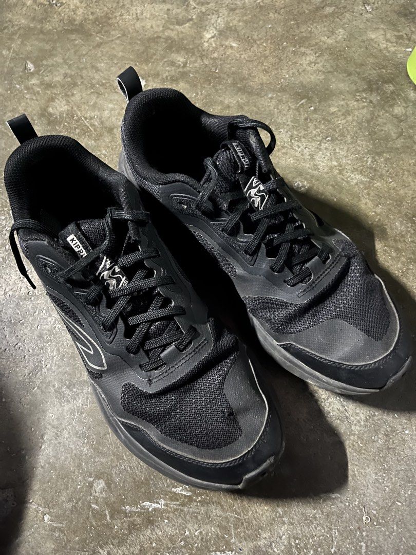 RUNNING SHOES (Category: Casual Shoes) located in Manila. Submitted by jamordial88484 (Listing ID 1465299498, Image 1). Description: Men’s Running ang Trail Shoes Model JF190 Grip.