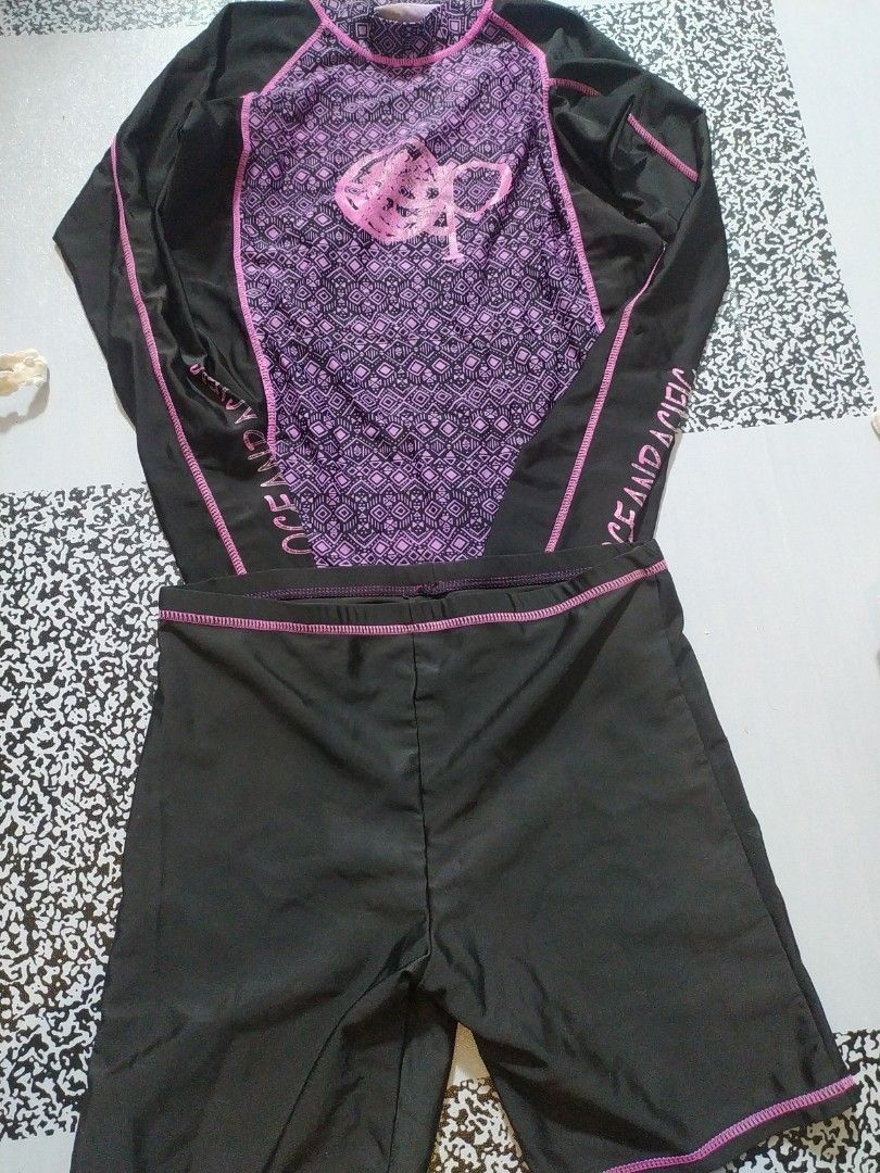 Rushguard women (Category: Rash guard) located in Manila. Submitted by timtam04 (Listing ID 1465281919, Image 1). Description: .