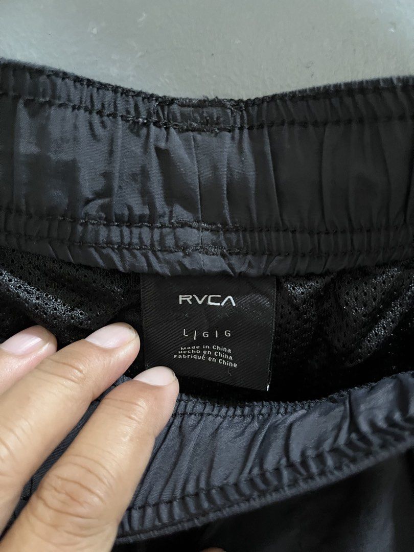 RVCA men’s shorts (Category: Shorts) located in Dipolog. Submitted by jaydichos (Listing ID 1462486970, Image 2). Description: RVCA board shorts Size large Good condition No issue.