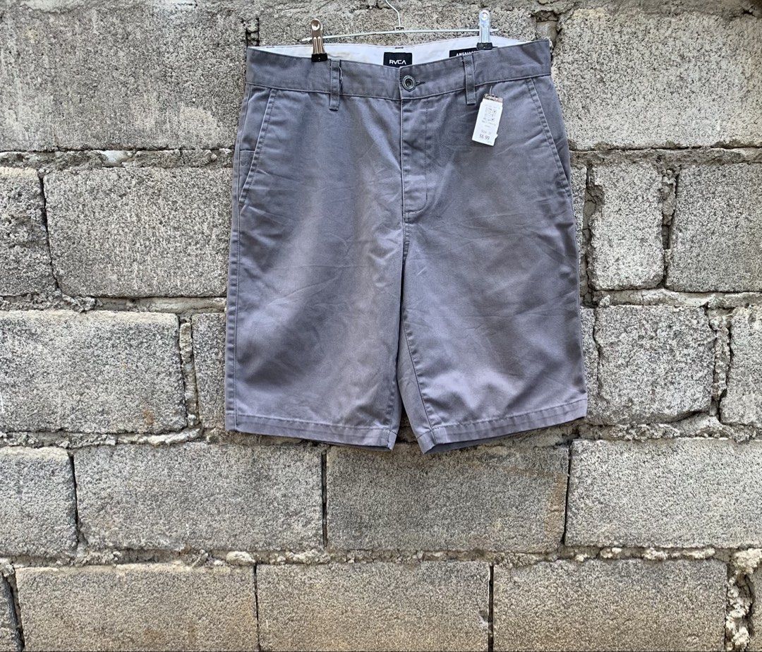 RVCA walk short (Category: Chinos) located in Bombon. Submitted by thriftkolang20 (Listing ID 1465325797, Image 1). Description: No issue Size 33-34 Length 22 9.7/10 color rate Excellent as new Color may vary due to lighting .