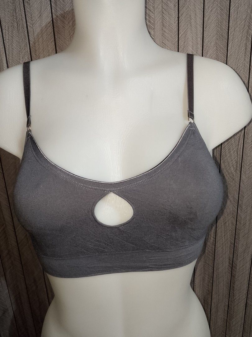 S: thirdlove small padded bra nonwire (Category: Undergarments & Loungewear) located in Manila. Submitted by truecrystal-1407 (Listing ID 1465249284, Image 1). Description: .
