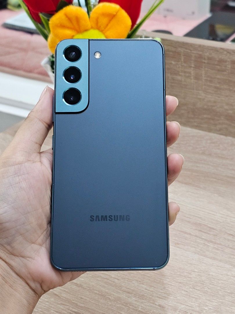 SAMSUNG S22 5G 256GB (Category: Samsung) located in Rizal. Submitted by bheviers14 (Listing ID 1465241933, Image 1). Description: SAMSUNG S22 5G 256GB 8GB RAM korean variant original Openline Singlesim No issue performance Unit only No swap Cityland grand central residences mandaluyong Store pick up (NO meet up).