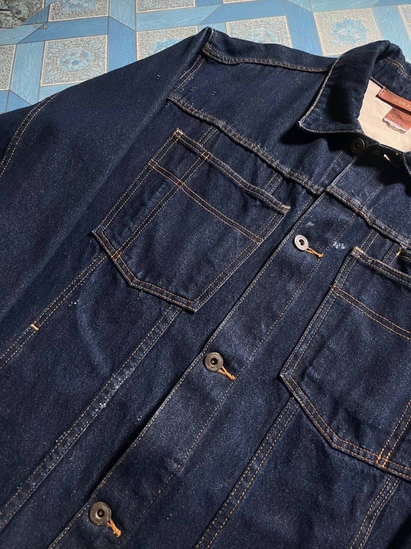 Sean John Denim Jacket (Category: Coats, Jackets and Outerwear) located in Manila. Submitted by 7rosemar70127 (Listing ID 1465198656, Image 3). Description: SEAN JOHN DENIM JACKET -MADE IN PHILIPPINES -HARD DENIM -LARGE ON TAG GOOD CONDITION DIMENSIONS: WIDTH: 23" LENGTH: 29.5" ISSUE/FLAWS -SEE LAST PIC.