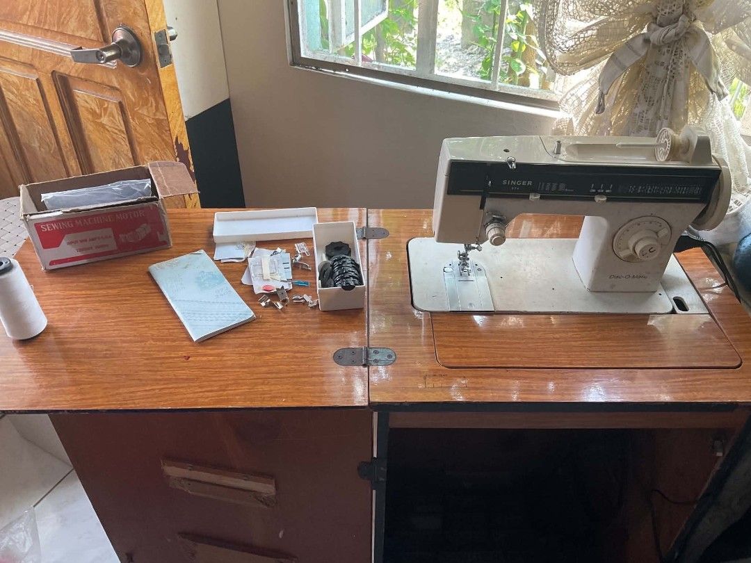 Sewing machine Model: Singer 974 Disc-O-Matic (Category: Other Stationery & Craft) located in Imus. Submitted by wiseflower.f74ed7 (Listing ID 1465231018, Image 2). Description: .
