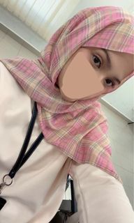 (Category: ) located in . Submitted by yums.wardrobe (Listing ID 1465345041, Image 1). Description: .