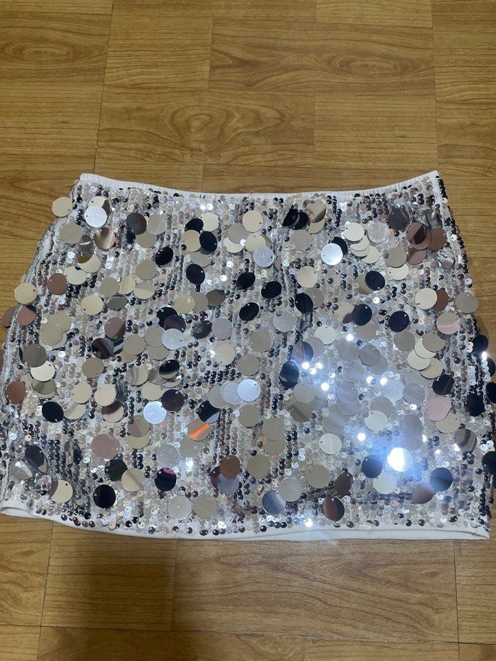Shein sequin skirt (Category: Skirts) located in Manila. Submitted by hubaderascloset (Listing ID 1465338912, Image 1). Description: .