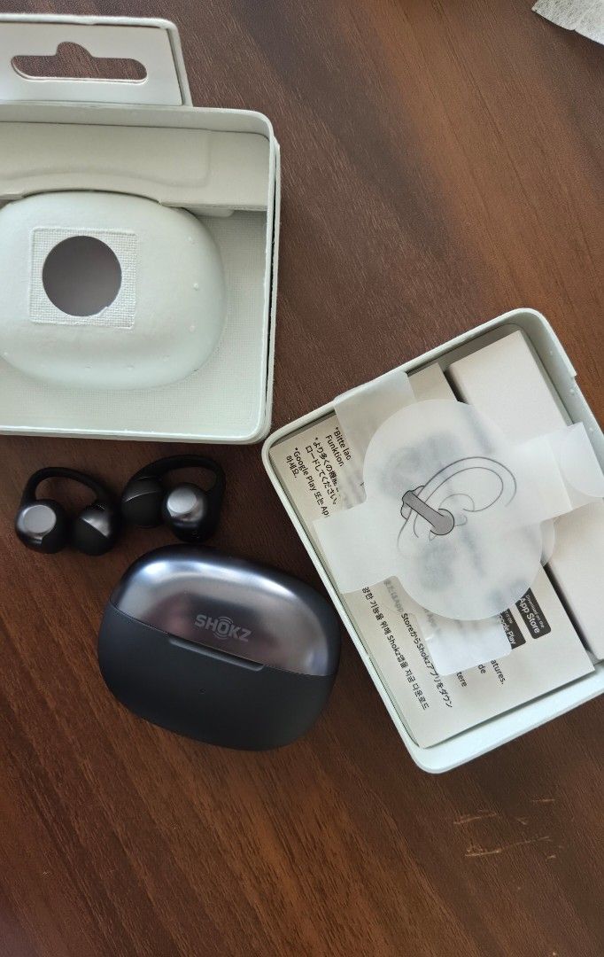 Shokz OpenDots One (Category: Earphones) located in Quezon City. Submitted by infected19 (Listing ID 1465170786, Image 1). Description: Shokz OpenDots One open-ear true wireless earbuds in dark grey. Open-ear design keeps you aware of your surroundings during workouts or daily commutes. Includes charging case and original box packaging. Great sound quality and secure fit. Fully tested and working properly. -no issues -used thrice only -usb c cabl