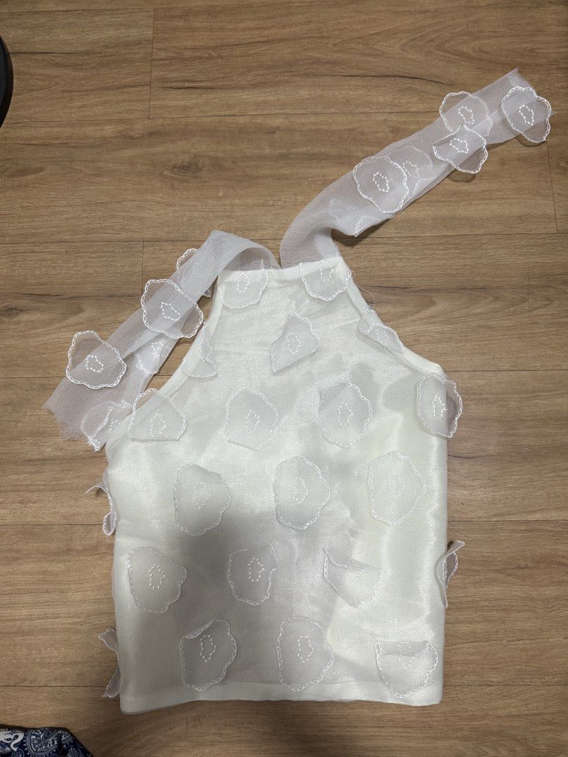 Shop florice top (Category: Blouses) located in Manila. Submitted by bookishtati (Listing ID 1465317634, Image 1). Description: .