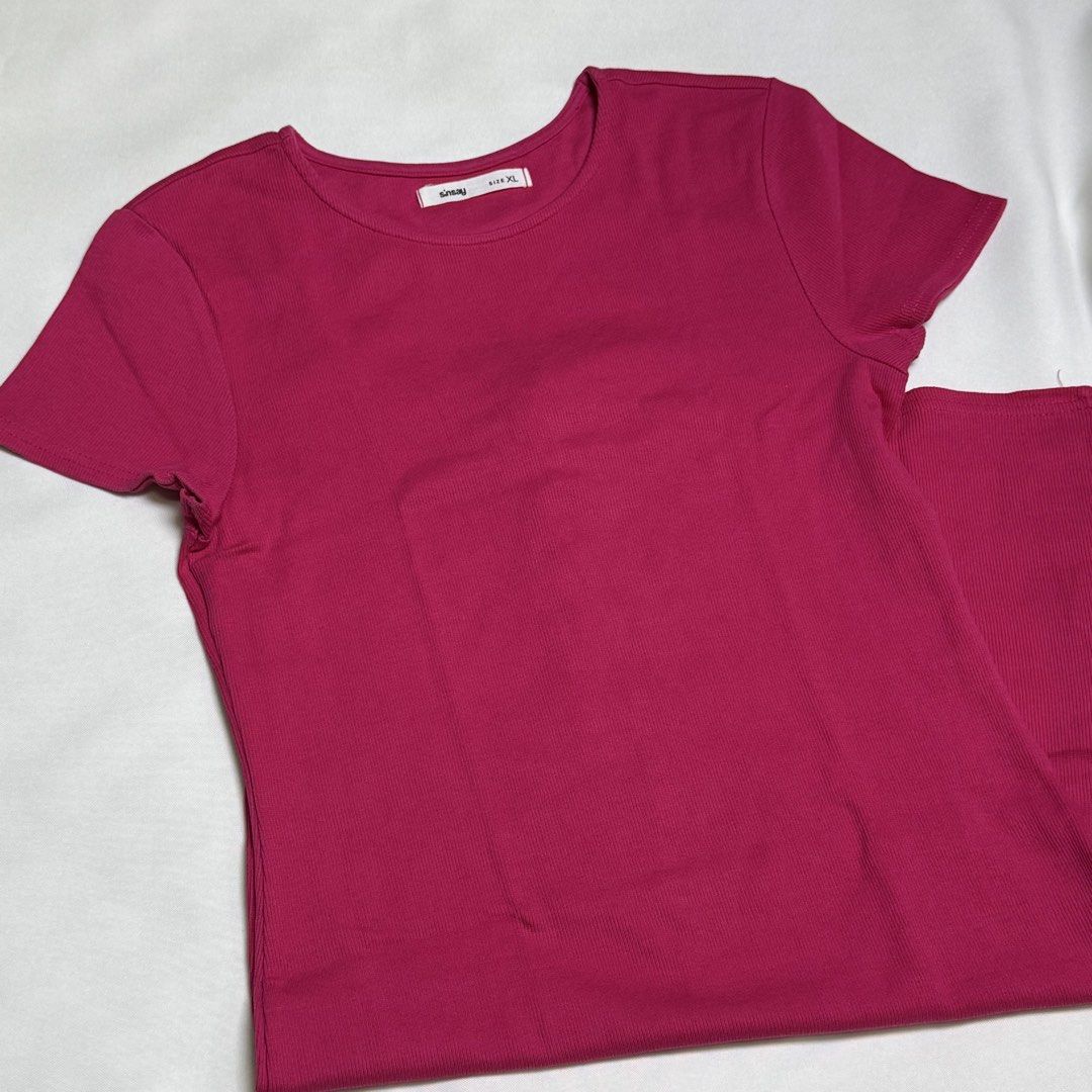 Sinsay Ribbed T-Shirt Bundle Size XL (Category: Shirts) located in Santa Rosa. Submitted by kym_11 (Listing ID 1465332418, Image 1). Description: - Brand: Sinsay - Size: XL on tag (xs-l) - Quantity: 2 pieces (Bundle pair) - Colors: Barbie pink and pastel yellow - Style: Short sleeve, round neckline - Material: Stretchy, comfortable ribbed fabric - Condition: Great for everyday casual wear.