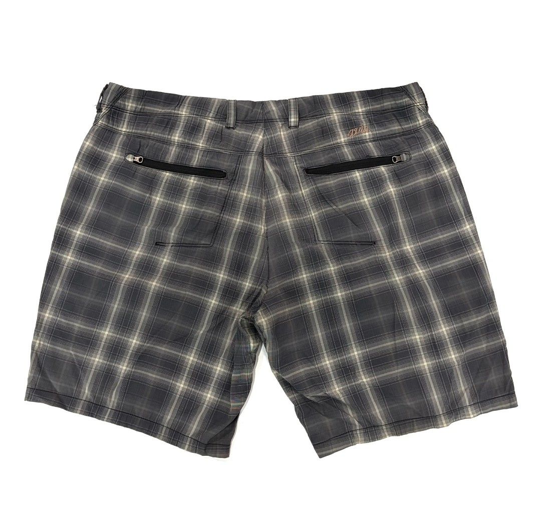 Size 38-39” - Avia Checkered Shorts Preloved HB89 (Category: Shorts) located in Pasig City. Submitted by szorty (Listing ID 1465347698, Image 2). Description: •PRELOVED• Onhand and ready to ship Brand: Avia Condition: Used Waist: 38-39 Size in tag: XL / TG Length: 18 inches Pocket: 4 - All of our items are washed *Please see photos for flaws/issues if indicated. *Photos may vary from actual Tags: Avia checkered short bottoms shorts bottom szorty 
