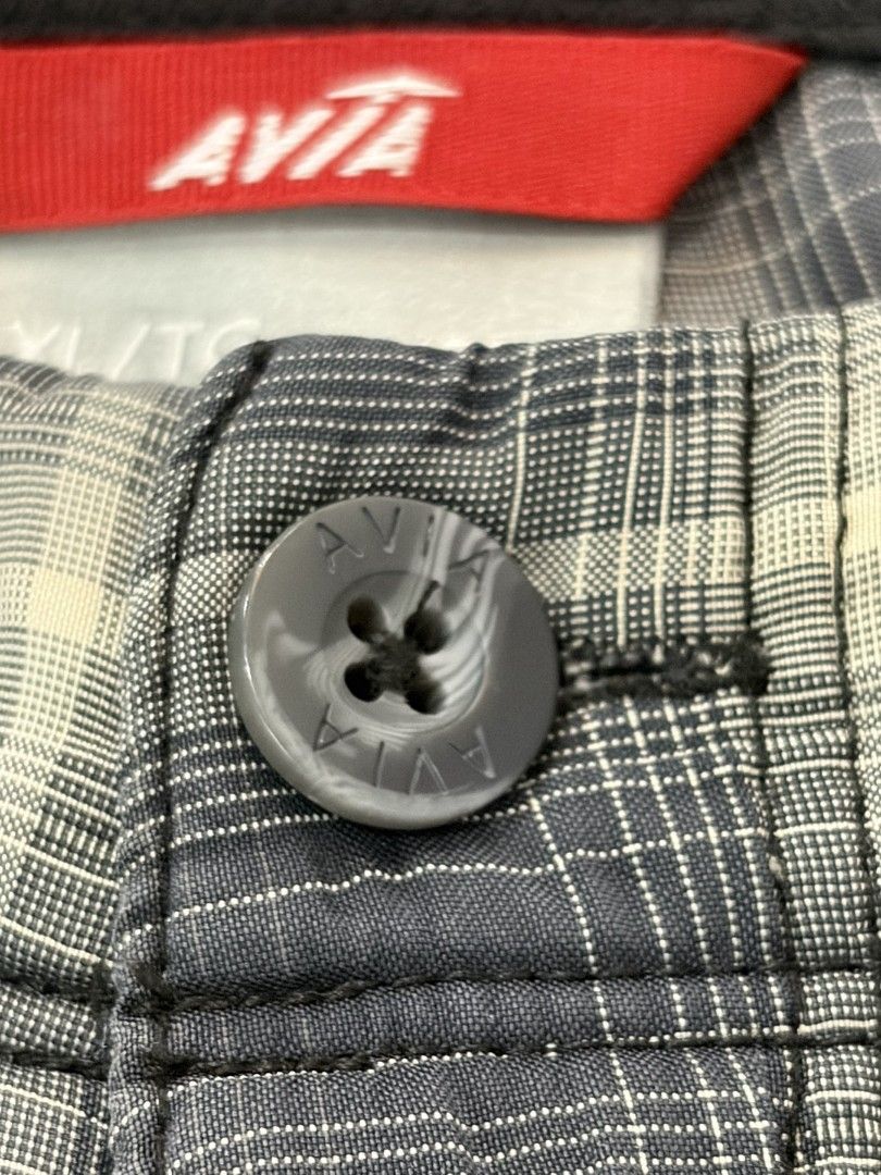 Size 38-39” - Avia Checkered Shorts Preloved HB89 (Category: Shorts) located in Pasig City. Submitted by szorty (Listing ID 1465347698, Image 3). Description: •PRELOVED• Onhand and ready to ship Brand: Avia Condition: Used Waist: 38-39 Size in tag: XL / TG Length: 18 inches Pocket: 4 - All of our items are washed *Please see photos for flaws/issues if indicated. *Photos may vary from actual Tags: Avia checkered short bottoms shorts bottom szorty 