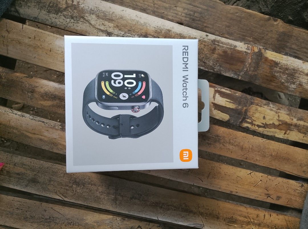 Smart Watch (Category: Men's Watches) located in Manila. Submitted by almightyguy_89 (Listing ID 1465178348, Image 1). Description: I've bought a phone and it's so expensive then they add this smart watch.