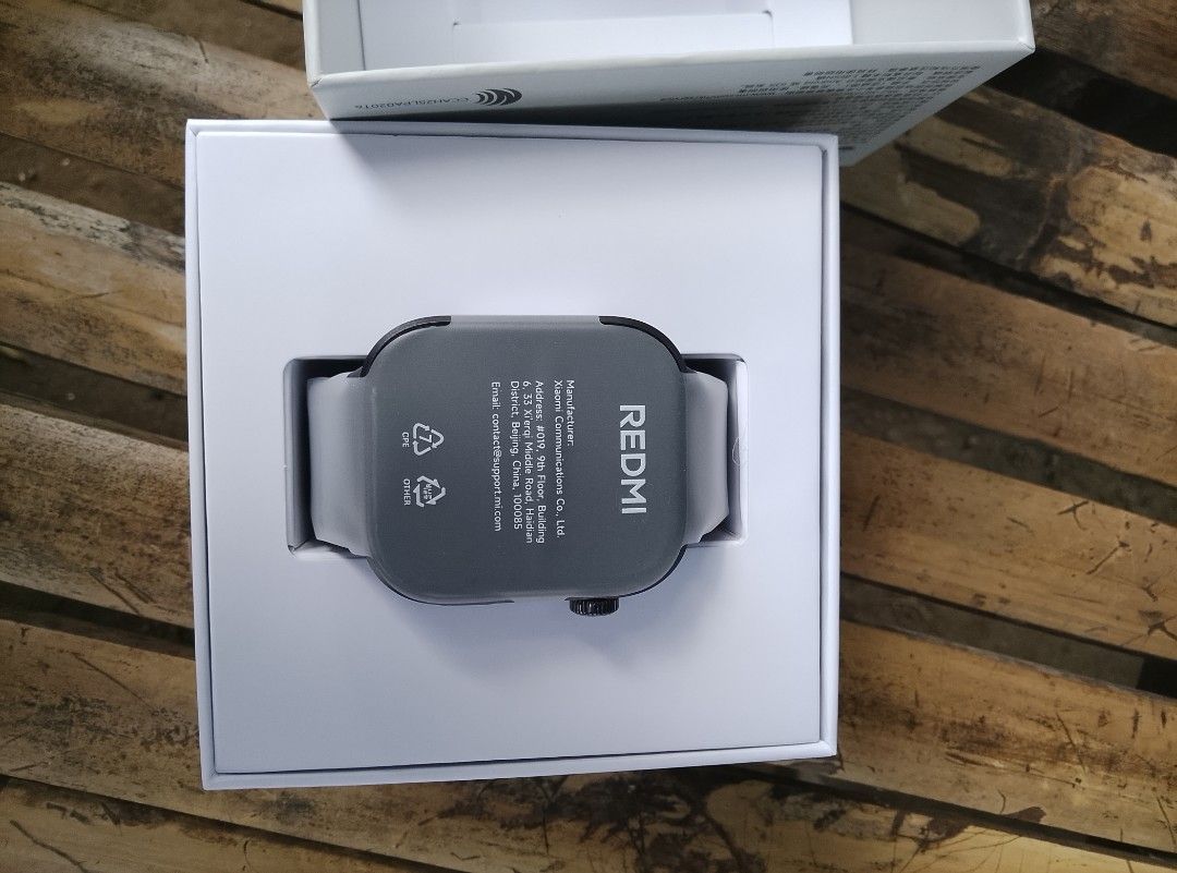 Smart Watch (Category: Men's Watches) located in Manila. Submitted by almightyguy_89 (Listing ID 1465178348, Image 2). Description: I've bought a phone and it's so expensive then they add this smart watch.