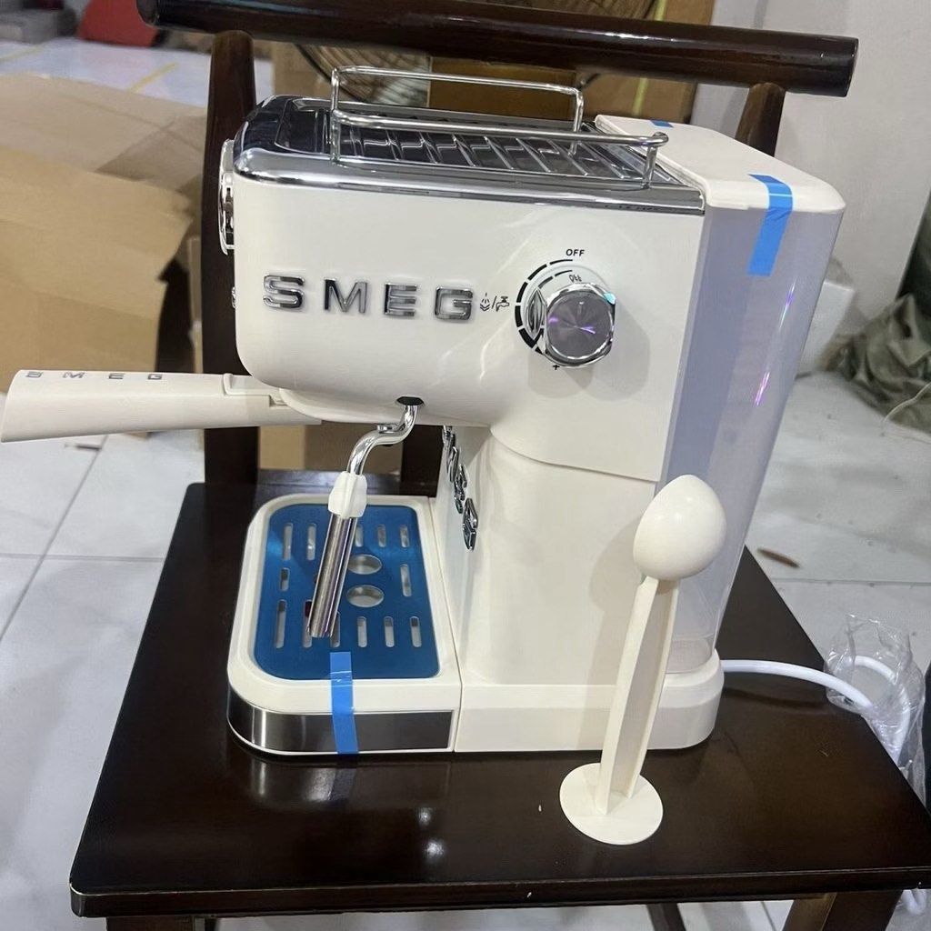 Smeg espresso machine (Category: Coffee & Tea Tableware) located in Taguig. Submitted by mschelsea (Listing ID 1465178957, Image 1). Description: Brand new from singapore. Pre order.