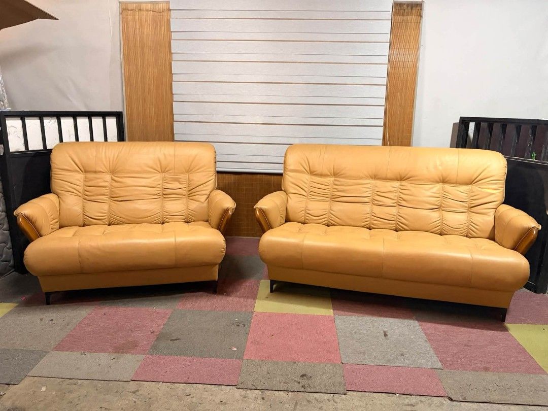 Sofa Set (Category: Sofas) located in Meycauayan. Submitted by marygracecasimiro (Listing ID 1465348536, Image 3). Description: 😍JAPAN'S HIGH-END LUXURY SOFA BRAND!!!HAMAMOTO KOGEI Premium Leather Sofa Set 3-Seater & 2-Seater, Wooden Accent, High-Back PREMIUM FEELS!!! YAYAMANIN!!! ANGGANDA!!! SUPER COMFY!!! THICK GENUINE LEATHER!!! Google : "Hamamoto Kogei leather sofa set. These luxury oak-framed Japanese sofas retail anywhere from ¥335,000 to 