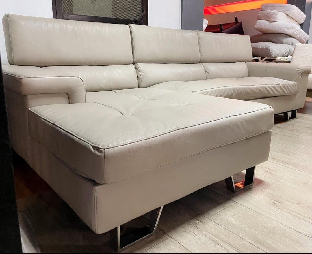 Sofaset (Category: Sofas) located in Meycauayan. Submitted by marygracecasimiro (Listing ID 1465265286, Image 3). Description: Japan surplus Lshape sofa bulky Branded Good condition No butas No lubog Free delivery and COD PHP35k♥️💜.