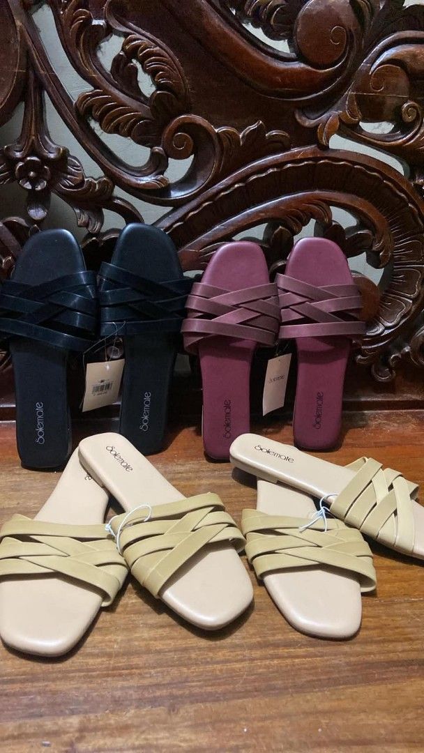 Solemate Criss-Cross Strap Flat Sandals Multiple Colors Available (Category: Flats & Sandals) located in Manila. Submitted by crustynico23 (Listing ID 1465381973, Image 1). Description: - Brand: Solemate - Style: Slip-on flat sandals with trendy square toe and criss-cross straps - Comfort: Extra cushioned sole for daily wear - Colors Available: Black, Maroon, Beige, Cream - Condition: Brand new with original store tags attached - Perfect for: Cas