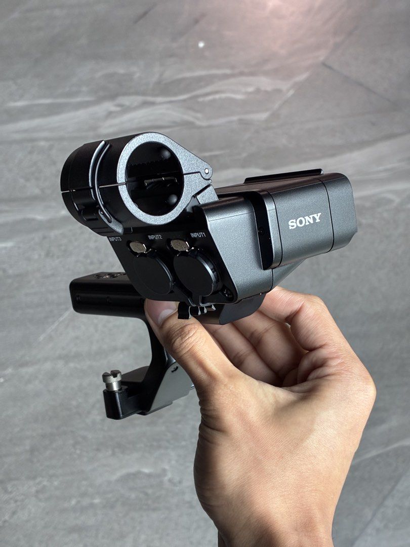 Sony XLR-H1 Handle Unit (FX3 / FX30) (Category: Video Cameras) located in Makati City. Submitted by spiciemeatbal (Listing ID 1465217339, Image 1). Description: Brand new, never used. Came with my FX3. • 2x XLR/TRS combo inputs with +48V • 3.5mm INPUT3 • Level dials, ATT, low cut per channel • Mic holder + rod clamp included Condition 10/10 Makati pickup, meetup and test welcome..
