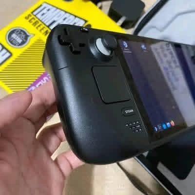 steam deck oled pre owned (Category: Other Gadgets) located in Manila. Submitted by fayeemaxxi (Listing ID 1465378219, Image 3). Description: for sale steam deck oled 1tb with external memory 1tb sd card no issue super bihira ginamit complete box freebies all included 100% bat lt health can u request games etc. rfs need cash msg nyo lang ako sa epbi ( maxfayee barabona) naka side view po ung cover photo.