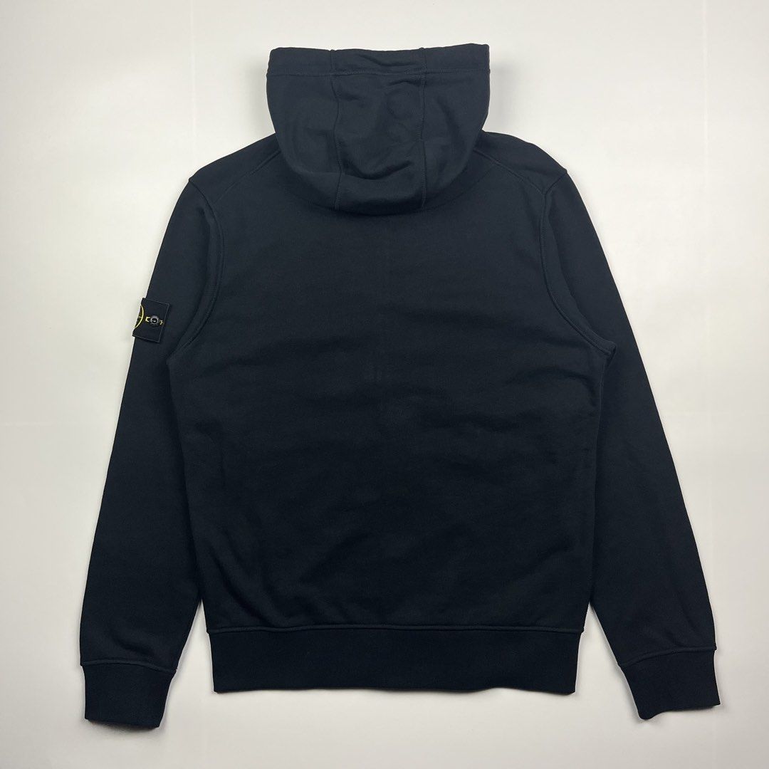Stone Island Zip-Up Hoodie (Category: Hoodies) located in Puerto Princesa. Submitted by paradise5300 (Listing ID 1465235491, Image 3). Description: Stone Island Zip-Up Hoodie Tagged Size: Small Dimensions Inches length: 27 Inches width: 21.5 Condition: Excellent Color rate: 10 Flaws: None 1,999 shipping fee is not yet included. .