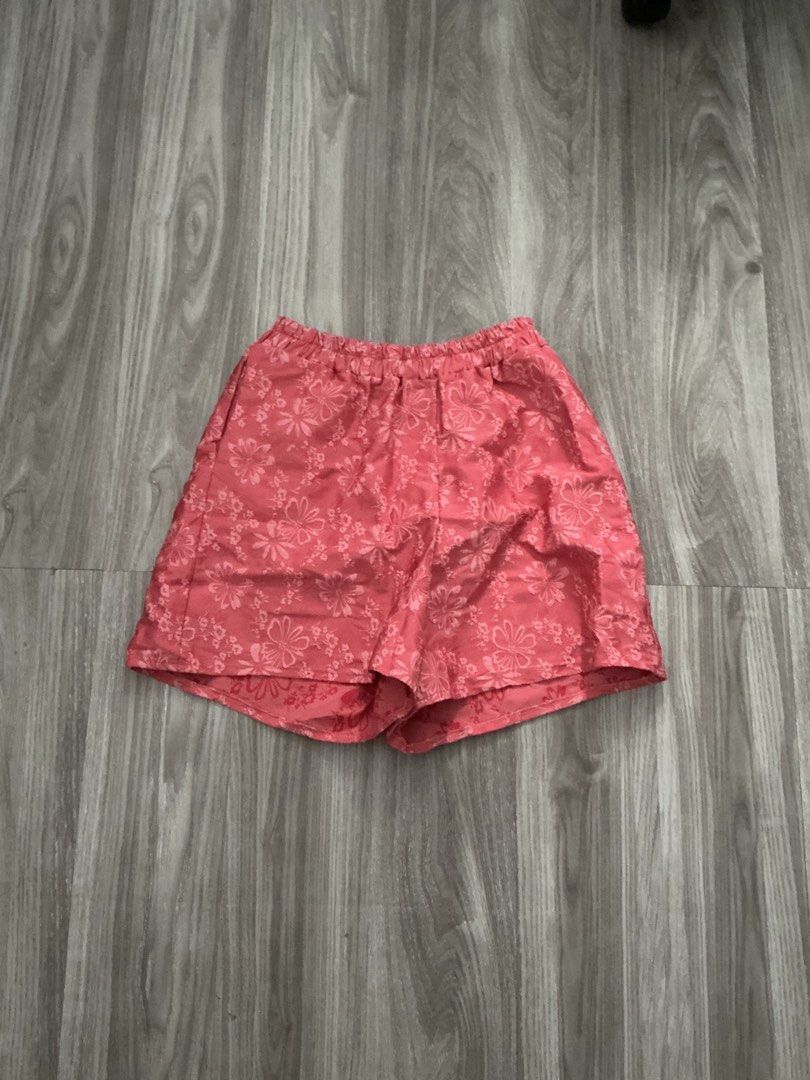Stretchable Pink Floral Shorts (Category: Shorts) located in Manila. Submitted by TCC.ETC (Listing ID 1465194002, Image 1). Description: .