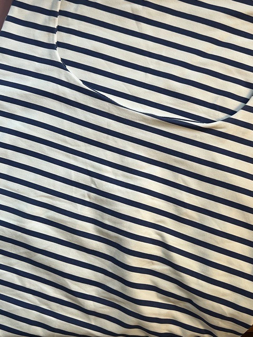 striped stretchy spandex top (Category: Sleeveless) located in Davao. Submitted by hojichafromsips (Listing ID 1465200700, Image 2). Description: -dvo based -freesize, v stretchy and thick– still in perf condition -MOP: gcash -MOD: maxim meetup: jollibee circumferential rd. (near dmsf).