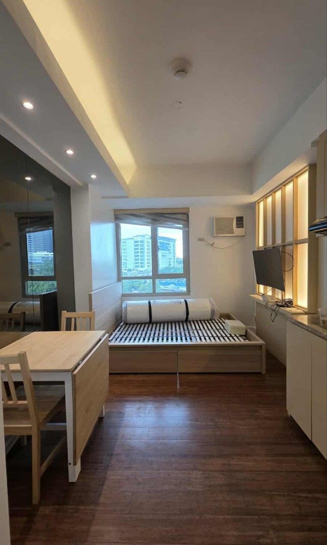 Studio for Rent @The Grove (Category: Apartments & Condos) located in Pasig City. Submitted by maryann0329 (Listing ID 1465381437, Image 2). Description: For Lease The Grove by Rockwell Ugong Pasig Studio Type furnished 23sqm Tower E 25k negotiable The Grove by Rockwell Near The Medical City Across Tiendesitas Along C5 Walking distance to Bridgetown Mary Ann 09674114281.
