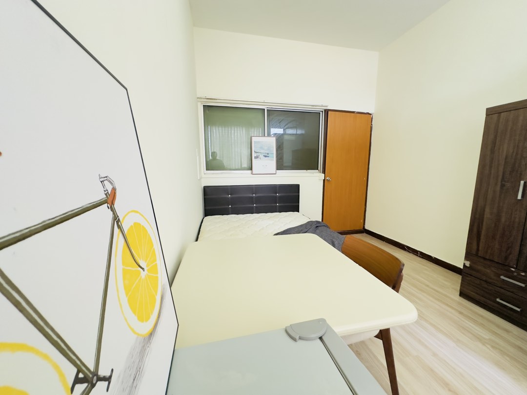 (Category: ) located in . Submitted by gc1018 (Listing ID 1457578359, Image 1). Description: .