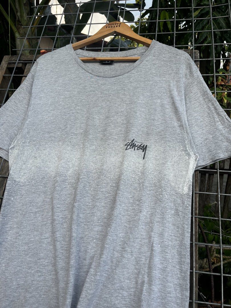 Stussy (Category: Tshirts & Polo Shirts ) located in Leon. Submitted by fluffythriftshop (Listing ID 1465348762, Image 3). Description: Stussy ( authentic/legit ) Size : medium Verygood condition Color Rate : 9.5 out of 10 Negotiable .