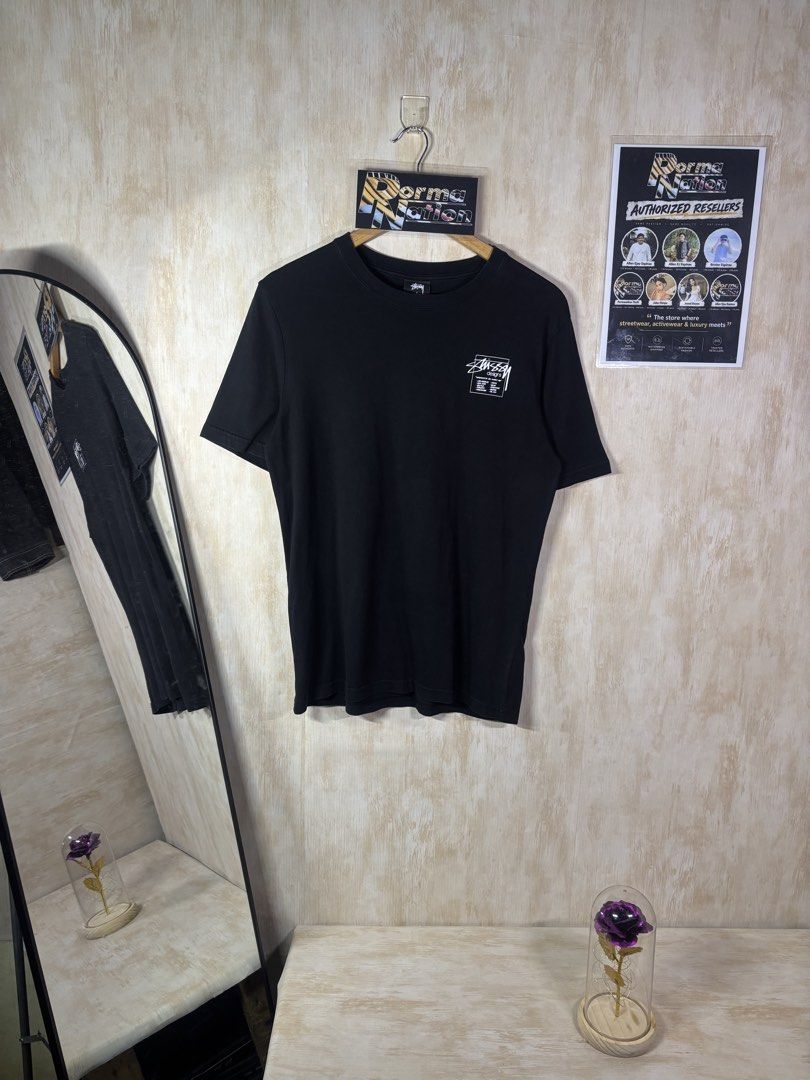 STUSSY MODERN AGE SHIRT (Category: Tshirts & Polo Shirts ) located in Cabuyao City. Submitted by pormanation-thrift-store (Listing ID 1465192041, Image 1). Description: STUSSY MODERN AGE SHIRT Condition: EXCELLENT Color rate: 9/10 Size: SMALL Dimes: 19”Wx27”L Issue: NONE❌ Price: 1350.