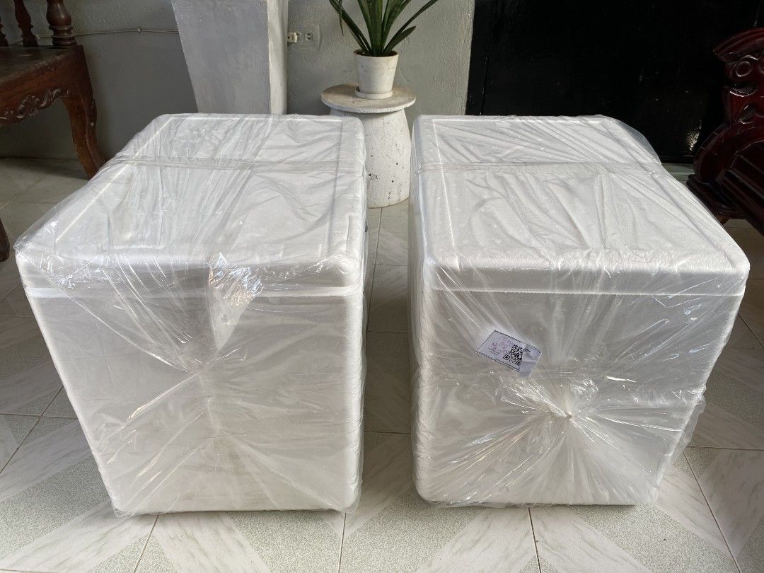 Styrofoam Ice Box Container 57x37x42cm (Category: Food Organization & Storage) located in Batangas. Submitted by webzvill (Listing ID 1465228512, Image 3). Description: - Quantity: 2 white styrofoam boxes (still wrapped in plastic) - Dimensions: 57 cm x 37 cm x 42 cm (Diagonal: 69 cm) - Condition: Clean and unused - Best for: Keeping items cold during transport, storage, and packing shipments - Fulfillment: Ready for pickup or delivery - 300 peso