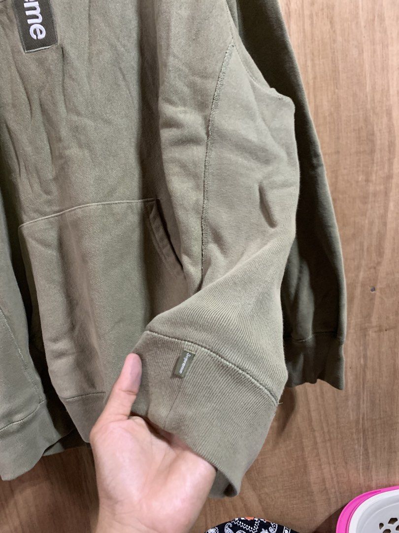 Supreme Cross Logo (Category: Coats, Jackets and Outerwear) located in Kabasalan. Submitted by alvin_6 (Listing ID 1465256430, Image 3). Description: color rate 9.7/10 dimes 25 x 28.5 Xl to 2XL minimal issue lang.