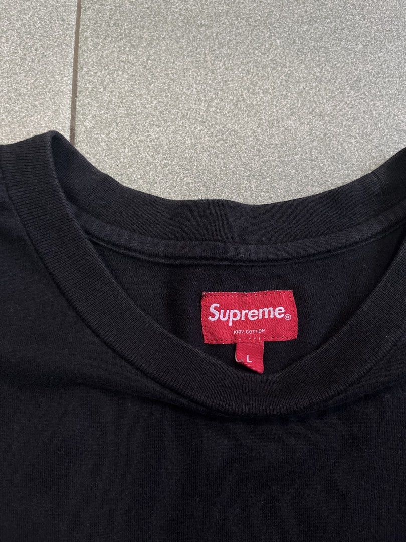 Supreme Small Box Logo Tee Black Size L (Category: Tshirts & Polo Shirts ) located in Manila. Submitted by dailygetup (Listing ID 1465329756, Image 3). Description: - Brand: Supreme - Item: Small Box Logo T-Shirt - Color: Classic Black - Size: Large - Material: 100% Cotton - Measurements: Pit to pit ~22 inches, Length ~29 inches - Condition: Ready to wear, minimal wear around the collar.