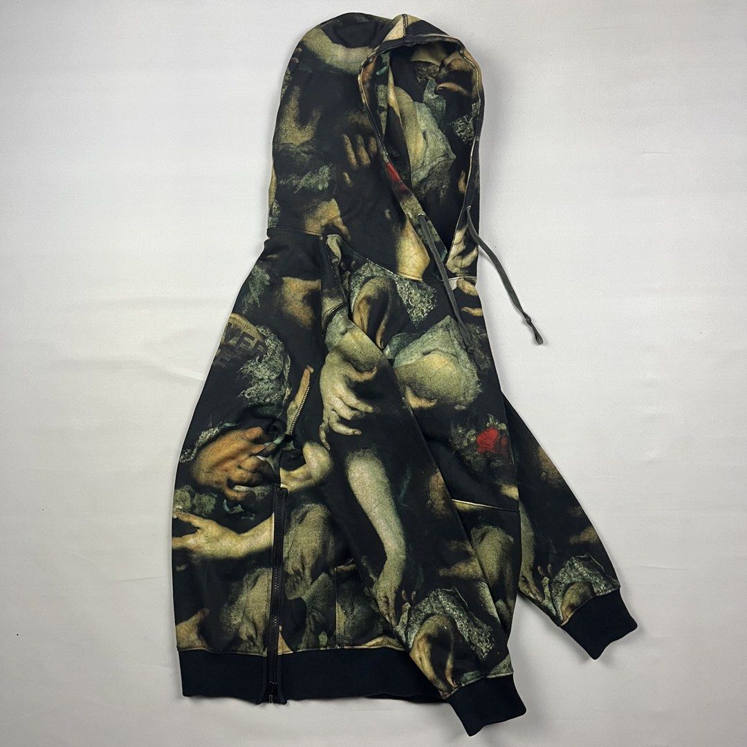 Supreme x Undercover Hands Hoodie (Category: Hoodies) located in Puerto Princesa. Submitted by paradise5300 (Listing ID 1465222652, Image 3). Description: Supreme x Undercover Hands Hoodie Tagged Size: Medium Dimensions Inches length: 27 Inches width: 20 Condition: Excellent Color rate: 10 Flaws: None 1,799 shipping fee is not yet included. .