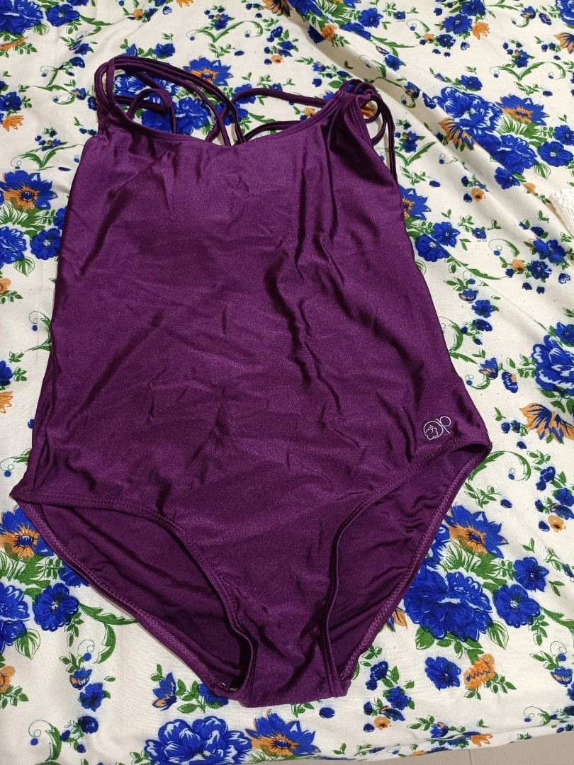 swimsuit (Category: Bikinis & Swimsuits) located in Limay. Submitted by lisa_2318 (Listing ID 1465205528, Image 3). Description: .