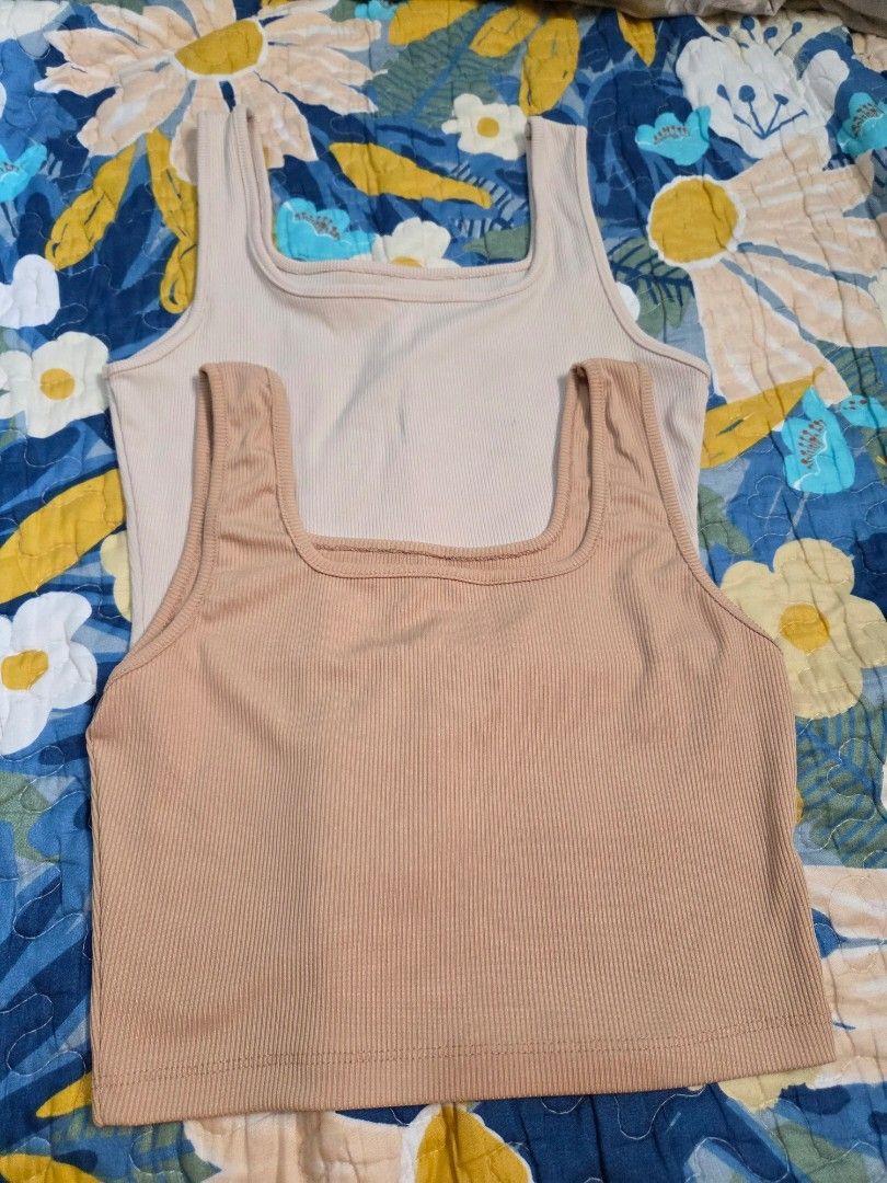 Tank tops bundle (Category: Others Tops) located in Naguilian. Submitted by impulsive.buyer02 (Listing ID 1465172853, Image 1). Description: free size stretchable.