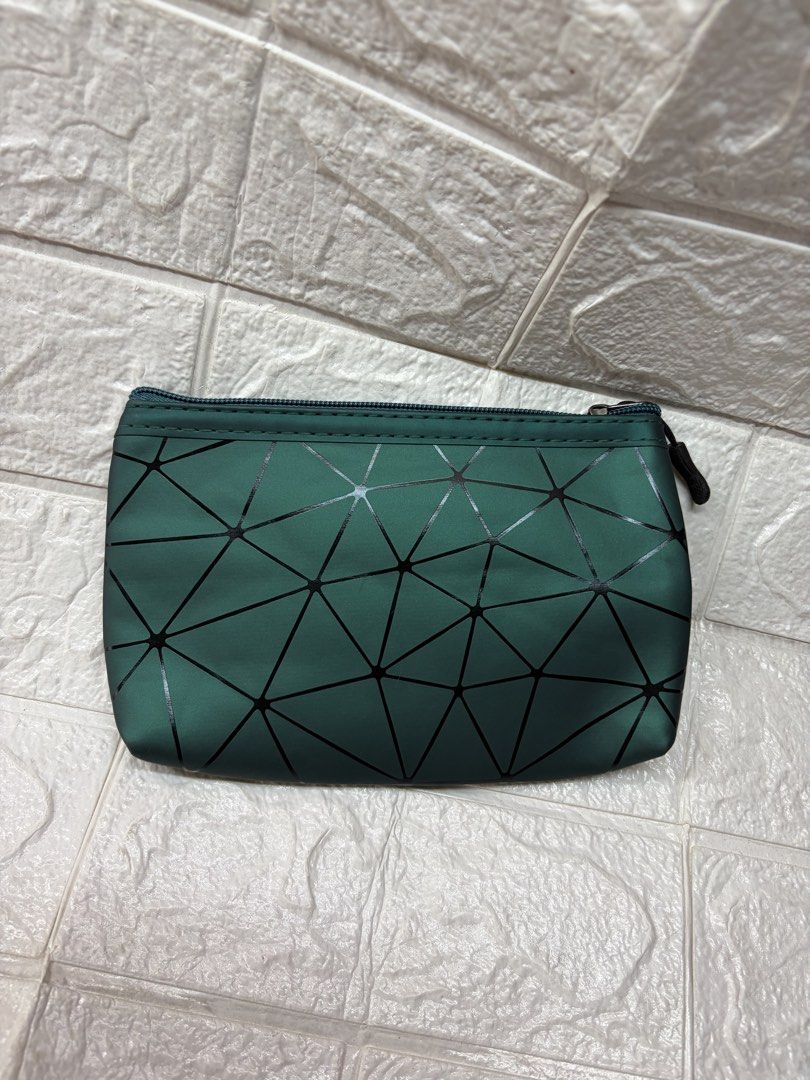 Teal pouch (Category: Purses & Pouches) located in Manila. Submitted by thekidshop (Listing ID 1465309710, Image 1). Description: .