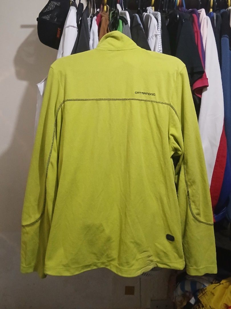Tech Fleece Windbreaker (Category: Coats, Jackets and Outerwear) located in Cavite. Submitted by steve_finds (Listing ID 1465212316, Image 2). Description: 500 Shipped.