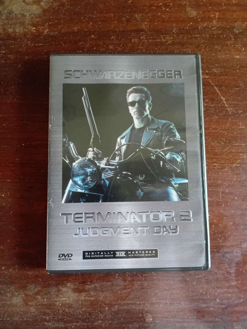 Terminator 2 Judgment Day Artisan DVD (Category: CDs & DVDs) located in Don Carlos. Submitted by aspect_ratio (Listing ID 1465174106, Image 1). Description: - Title: Terminator 2: Judgment Day - Format: DVD (Widescreen Edition, Artisan Home Entertainment Release) - Starring: Arnold Schwarzenegger - Inclusions: Special features, chapter insert, and promotional inserts - Condition: Disc and case are in solid condition, plays great.